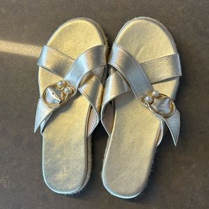 Stuart Weitzman Pearlring Espadrille Slide Metallic Gold (Size 7)